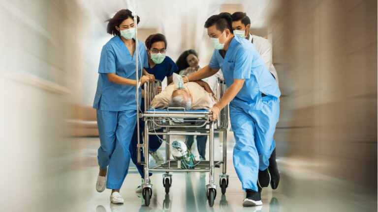 PRIMER CONCURSO PUBLICO ABIERTO PARA LA COBERTURA DE LAS PLAZAS VACANTES DE PERSONAL DE SALUD BAJO REGIMEN DEL D.L. N° 276